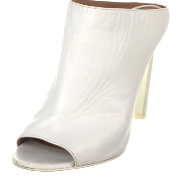 Givenchy white leather Mules Women's Size: 7 - Picture 2 of 5